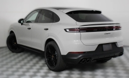 Porsche Cayenne Base Coupe AWD 2026