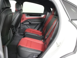 Porsche Cayenne Base Coupe AWD 2026