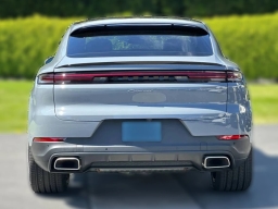 Porsche Cayenne Base Coupe AWD 2026