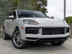 Porsche Cayenne Base Coupe AWD 2026