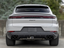 Porsche Cayenne Base Coupe AWD 2026