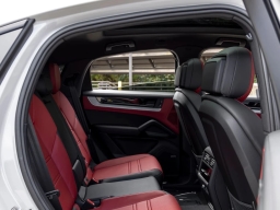 Porsche Cayenne Base Coupe AWD 2026