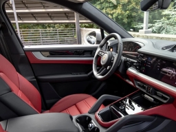 Porsche Cayenne Base Coupe AWD 2026