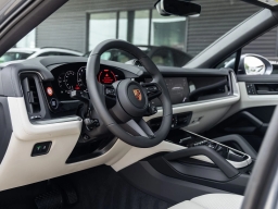 Porsche Cayenne Base Coupe AWD 2026