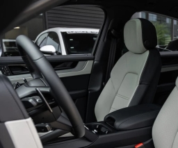 Porsche Cayenne Base Coupe AWD 2026