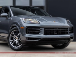 Porsche Cayenne Base Coupe AWD 2026