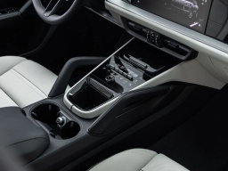 Porsche Cayenne Base Coupe AWD 2026