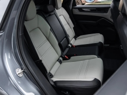 Porsche Cayenne Base Coupe AWD 2026