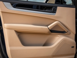 Porsche Cayenne Base Coupe AWD 2026