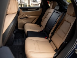 Porsche Cayenne Base Coupe AWD 2026