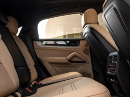 Porsche Cayenne Base Coupe AWD 2026
