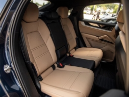 Porsche Cayenne Base Coupe AWD 2026