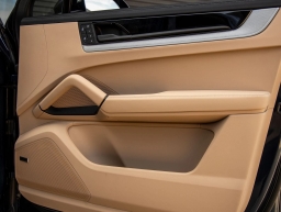 Porsche Cayenne Base Coupe AWD 2026