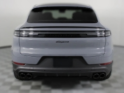 Porsche Cayenne Base Coupe AWD 2026