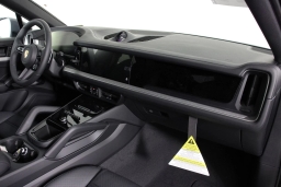 Porsche Cayenne Base Coupe AWD 2026