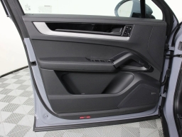 Porsche Cayenne Base Coupe AWD 2026