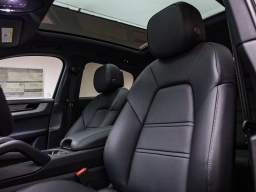 Porsche Cayenne Base Coupe AWD 2026