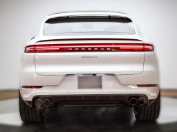 Porsche Cayenne Base Coupe AWD 2026