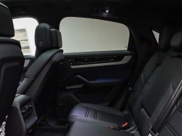 Porsche Cayenne Base Coupe AWD 2026