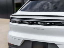 Porsche Cayenne Base Coupe AWD 2026
