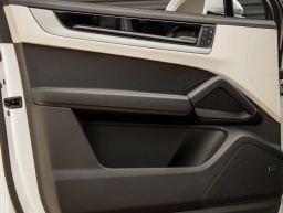 Porsche Cayenne Base Coupe AWD 2026