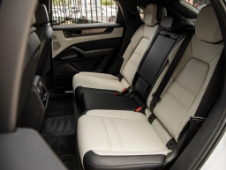 Porsche Cayenne Base Coupe AWD 2026