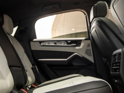 Porsche Cayenne Base Coupe AWD 2026