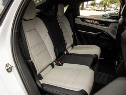 Porsche Cayenne Base Coupe AWD 2026