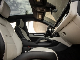 Porsche Cayenne Base Coupe AWD 2026