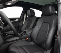 Porsche Cayenne Base Coupe AWD 2026