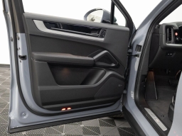 Porsche Cayenne Base Coupe AWD 2026