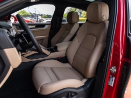 Porsche Cayenne Base Coupe AWD 2026