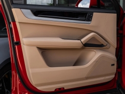 Porsche Cayenne Base Coupe AWD 2026