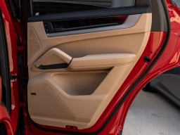 Porsche Cayenne Base Coupe AWD 2026