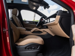 Porsche Cayenne Base Coupe AWD 2026