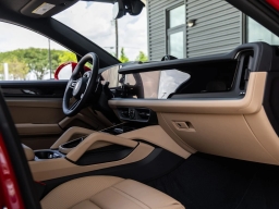 Porsche Cayenne Base Coupe AWD 2026