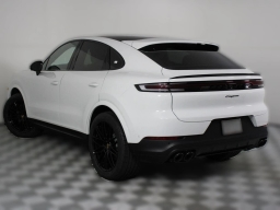 Porsche Cayenne Base Coupe AWD 2026