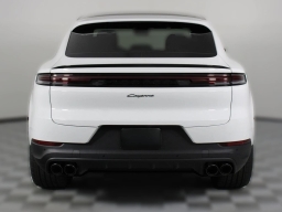 Porsche Cayenne Base Coupe AWD 2026
