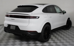 Porsche Cayenne Base Coupe AWD 2026