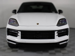 Porsche Cayenne Base Coupe AWD 2026
