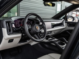 Porsche Cayenne Base Coupe AWD 2026