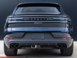 Porsche Cayenne Base Coupe AWD 2026
