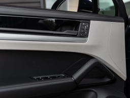 Porsche Cayenne Base Coupe AWD 2026