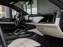 Porsche Cayenne Base Coupe AWD 2026