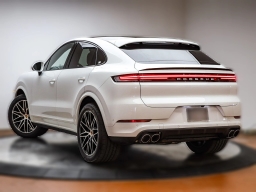 Porsche Cayenne Base Coupe AWD 2026