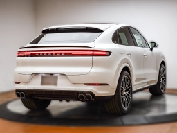 Porsche Cayenne Base Coupe AWD 2026