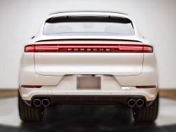 Porsche Cayenne Base Coupe AWD 2026