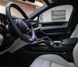 Porsche Cayenne Base Coupe AWD 2026