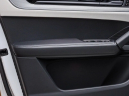 Porsche Cayenne Base Coupe AWD 2026