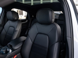 Porsche Cayenne Base Coupe AWD 2026